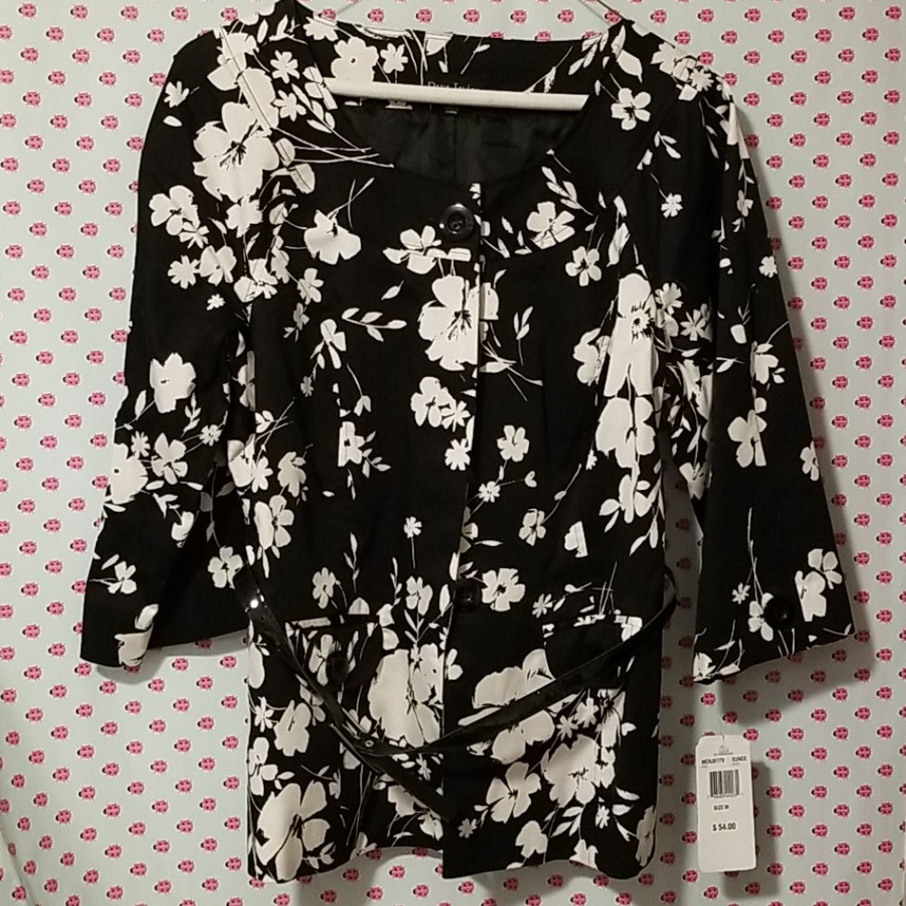 Dana Taylor, size M womans top, new, Black